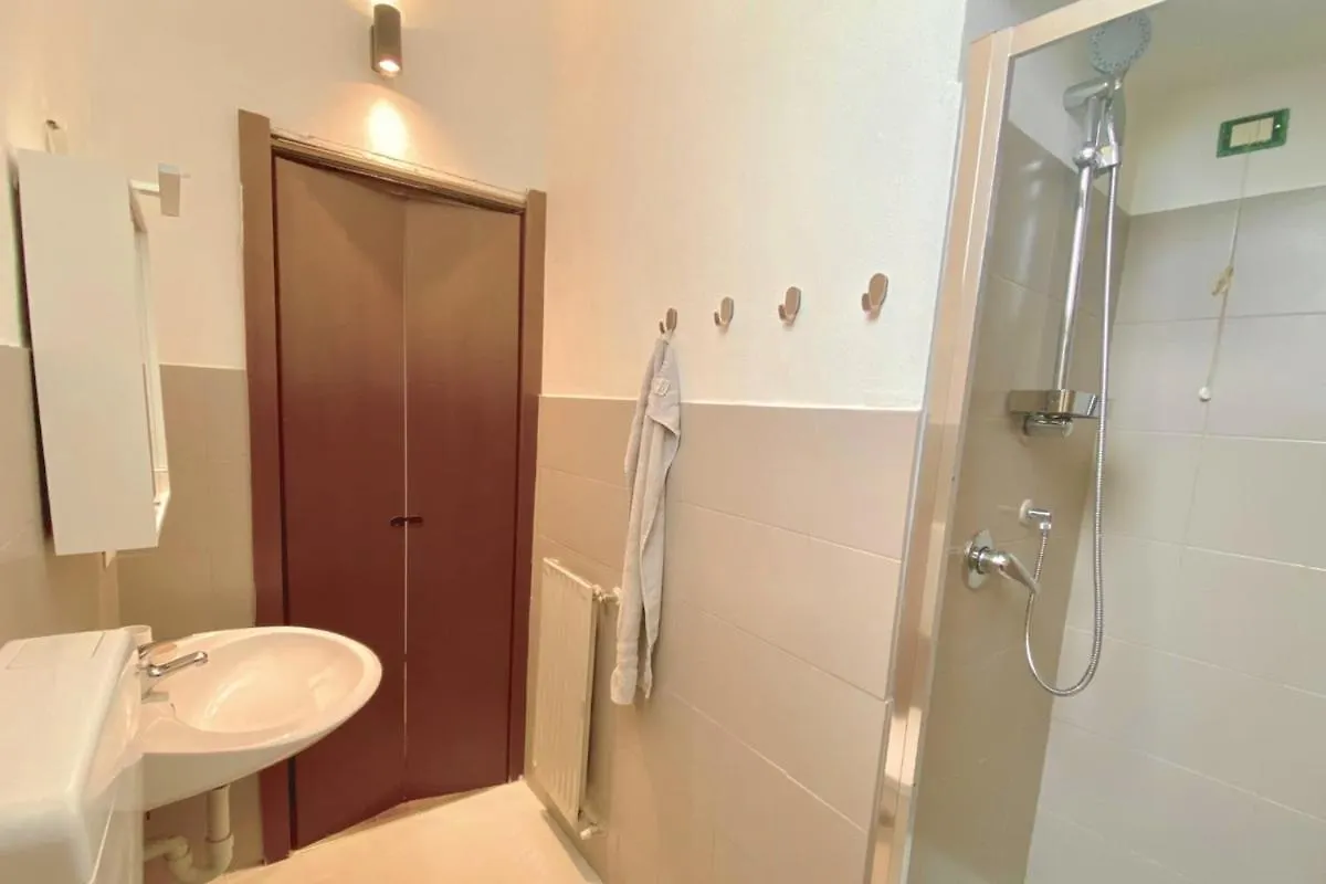 The Cozy Nest Apartment Como
